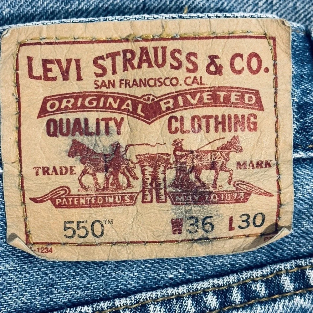 Levi's 550 Relaxed Fit Blue Jeans Men 36W x 29L Cotton More Room in Seat Thighs